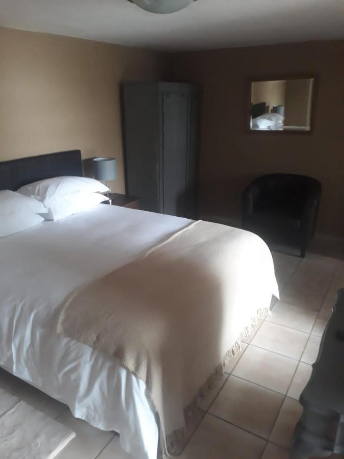 Marina Views Guesthouse 哈特比斯普特 外观 照片