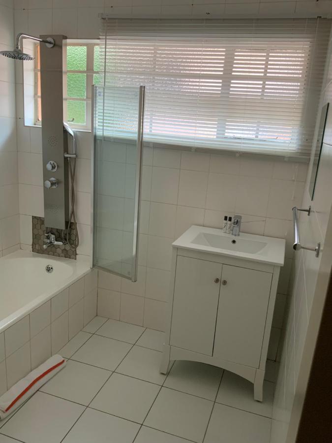 Marina Views Guesthouse 哈特比斯普特 外观 照片